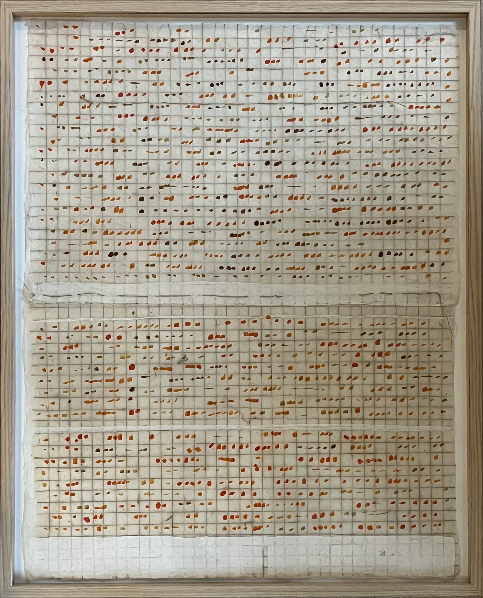 Ecriture silencieuseLokta armé, encre orange, huile blanche et fil84 x 103 cm encadré avec rehausse ( œuvre 75 x 96 cm )2025