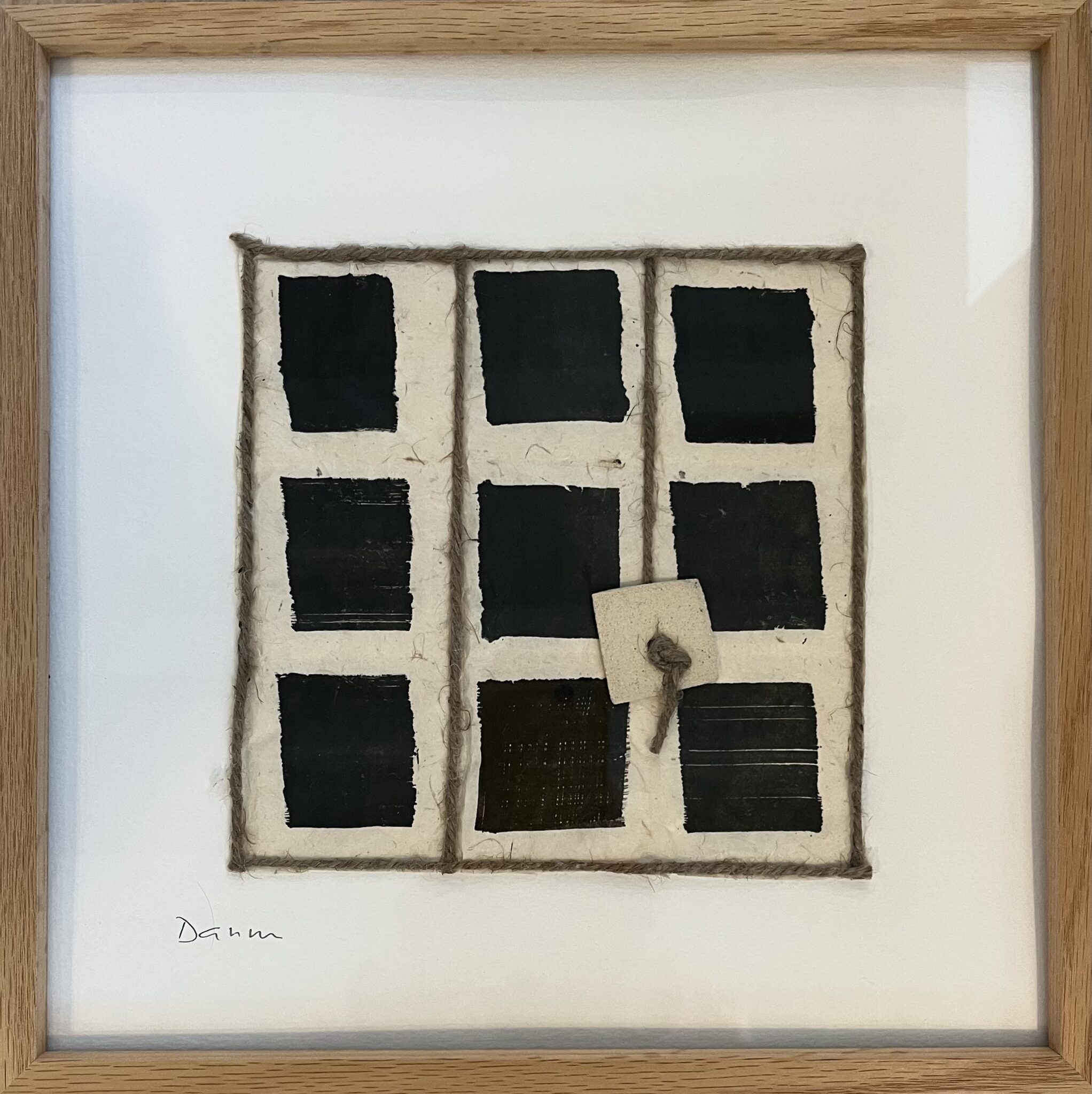 Mur...MursLokta armé, encre noire, chanvre et céramique32 x 32 cm encadré ( œuvre 18 x 18 cm )2025